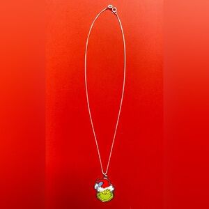 Grinch Necklace 16”chain 💚❤️